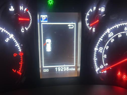 Classic Silver Metallic 2024 Toyota 4Runner SR5 Premium