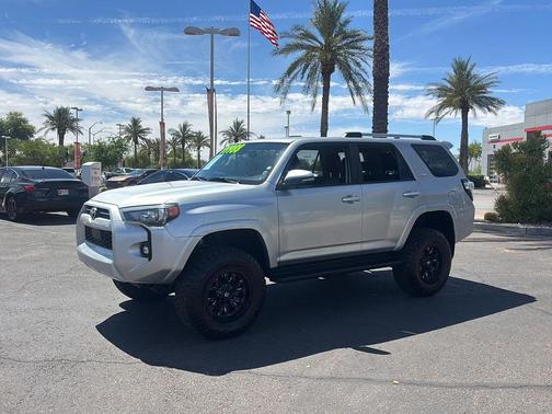 Classic Silver Metallic 2024 Toyota 4Runner SR5 Premium