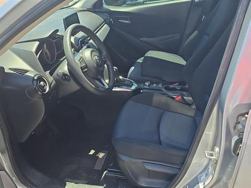 Chromium 2019 Toyota Yaris Sedan LE