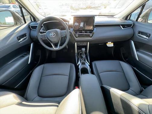 2025 Toyota Corolla Cross XLE