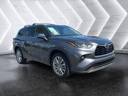2023 Toyota Highlander Platinum