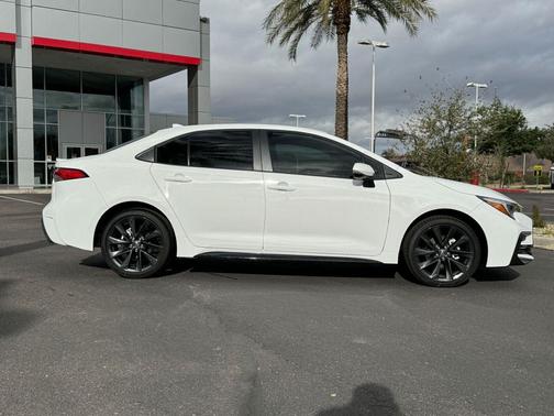 Ice Cap 2027 Toyota Corolla SE