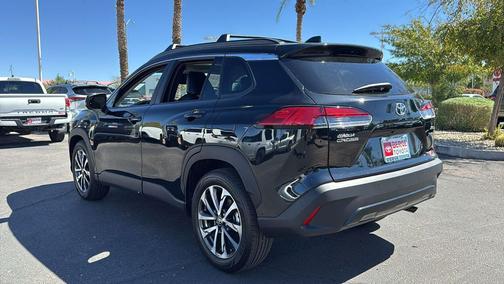 2025 Toyota Corolla Cross XLE