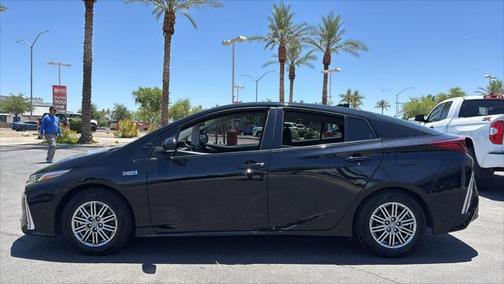 2022 Toyota Prius Prime LE