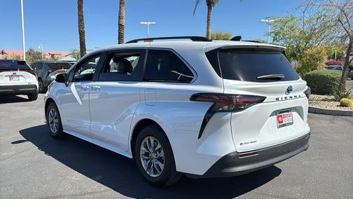 2025 Toyota Sienna XLE