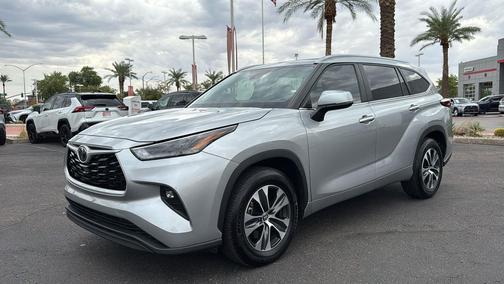 2024 Toyota Highlander XSE