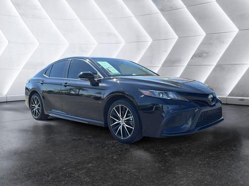 Midnight Black Metallic 2024 Toyota Camry SE