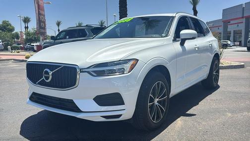 Crystal White Metallic 2020 Volvo XC60 T5 Momentum