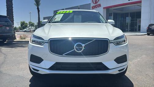 Crystal White Metallic 2020 Volvo XC60 T5 Momentum