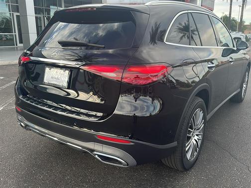 2026 Mercedes-Benz GLC 300 Base