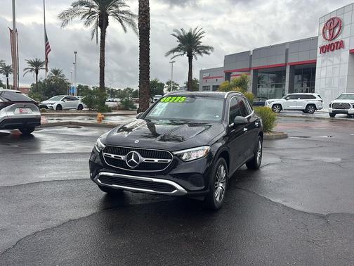 2026 Mercedes-Benz GLC 300 Base