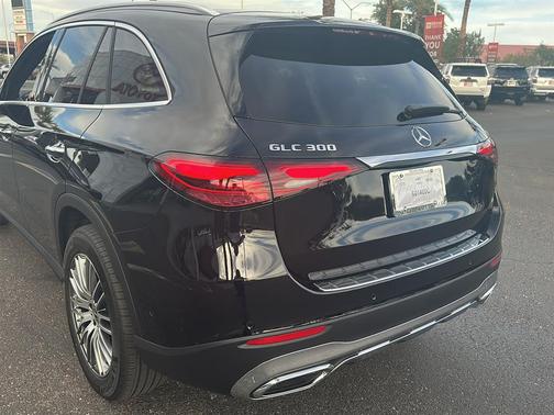 2026 Mercedes-Benz GLC 300 Base