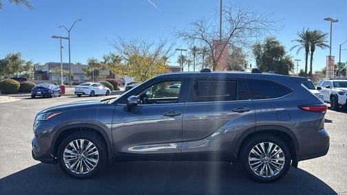 2023 Toyota Highlander Platinum