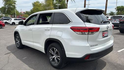 2018 Toyota Highlander LE