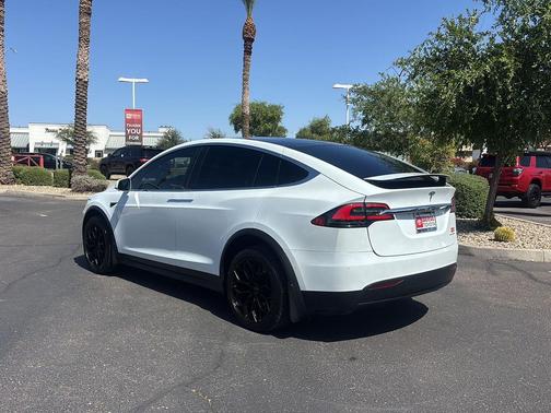 Pearl White Multi-Coat 2019 Tesla Model X Long Range