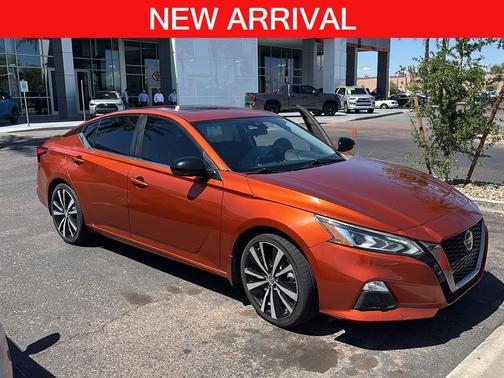 Sunset Drift Chromaflair 2021 Nissan Altima SR FWD