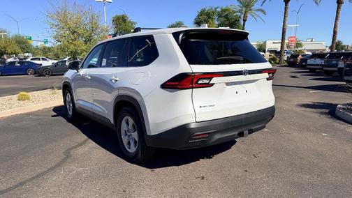 2026 Toyota Highlander Hybrid LE