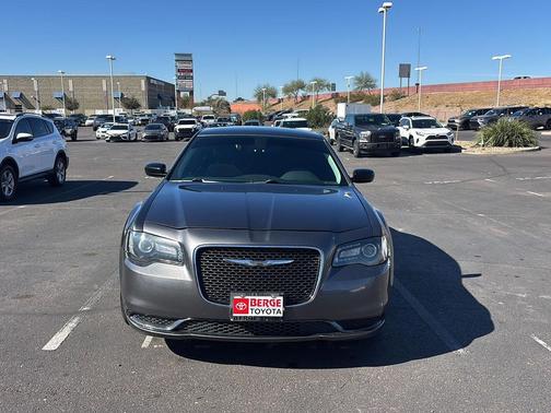 2019 Chrysler 300 Touring