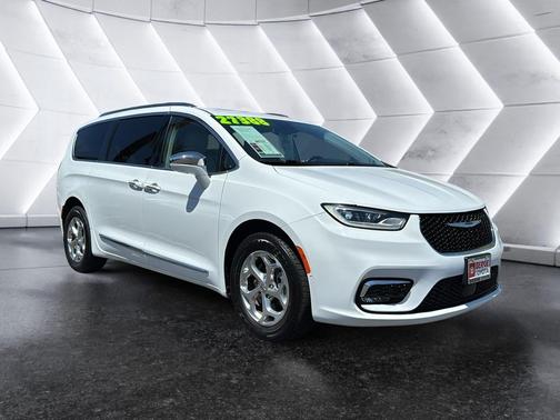 Bright White Clearcoat 2021 Chrysler Pacifica Limited