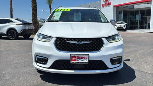 Bright White Clearcoat 2021 Chrysler Pacifica Limited