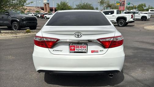 2017 Toyota Camry SE