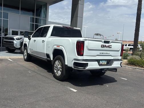 Summit White 2023 GMC Sierra 2500 Denali