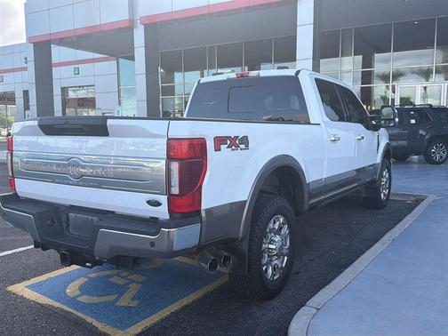 Oxford White/Stone Gray 2021 Ford F-350 King Ranch
