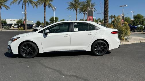 2026 Toyota Corolla Hybrid SE