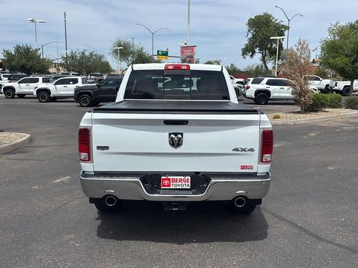Bright White Clearcoat 2018 RAM 1500 Laramie