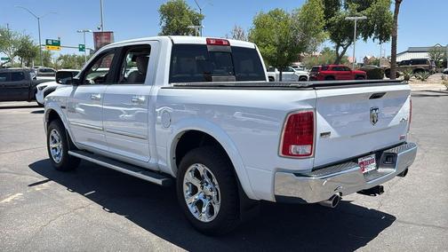 Bright White Clearcoat 2018 RAM 1500 Laramie