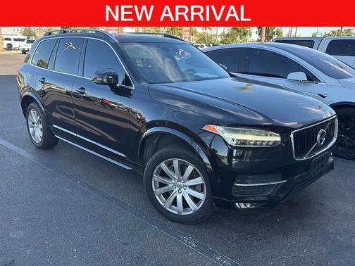 Onyx Black Metallic 2017 Volvo XC90 T5 Momentum