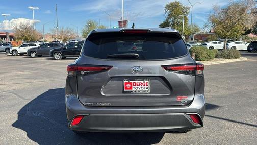 2024 Toyota Highlander XLE