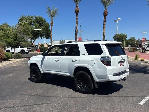 Ice Cap 2023 Toyota 4Runner SR5 Premium