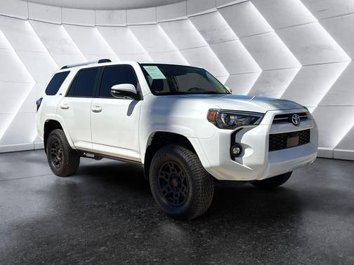 Ice Cap 2023 Toyota 4Runner SR5 Premium