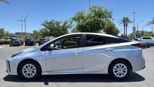 2022 Toyota Prius LE