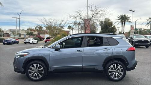 2022 Toyota Corolla Cross XLE