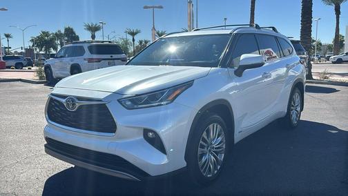 Wind Chill Pearl 2022 Toyota Highlander Hybrid Platinum