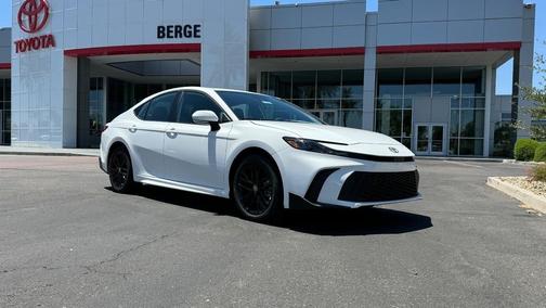 Ice Cap 2026 Toyota Camry SE