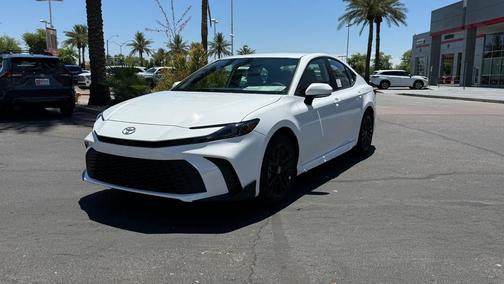 Ice Cap 2026 Toyota Camry SE
