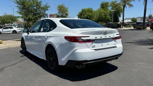 Ice Cap 2026 Toyota Camry SE