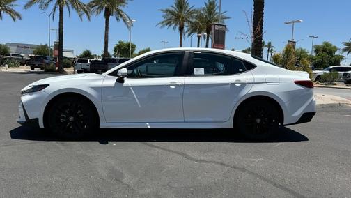 Ice Cap 2026 Toyota Camry SE