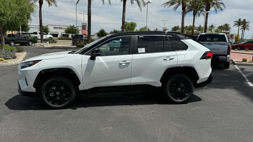 2025 Toyota RAV4 Hybrid SE