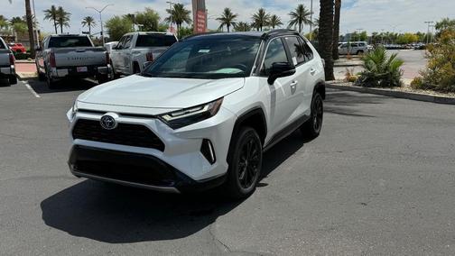 2025 Toyota RAV4 Hybrid SE