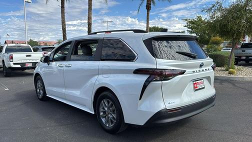 2025 Toyota Sienna XLE