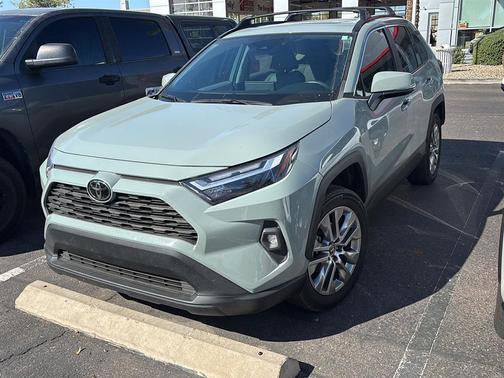 2023 Toyota RAV4 XLE Premium