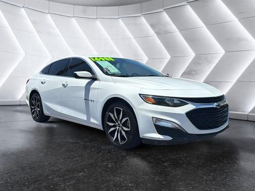 Summit White 2020 Chevrolet Malibu FWD RS