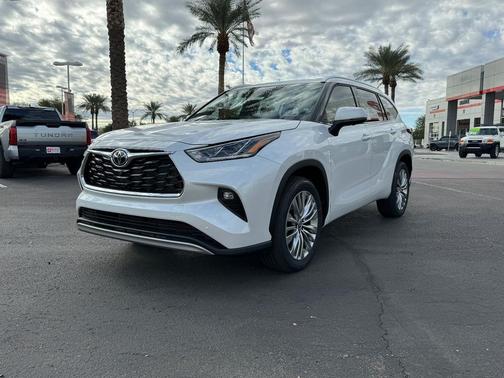 2026 Toyota Highlander Platinum