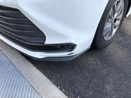 2021 Toyota Sienna LE