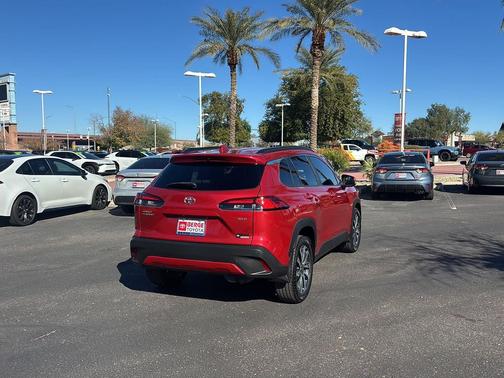 2022 Toyota Corolla Cross XLE