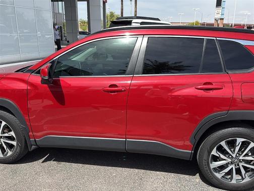 2022 Toyota Corolla Cross XLE